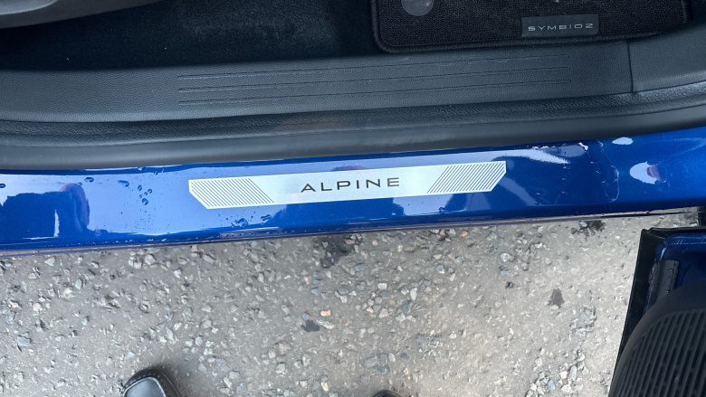 Renault Symbioz 1.8 E-Tech FHEV 160 Iconic Esprit Alpine 5dr Auto Hybrid Estate